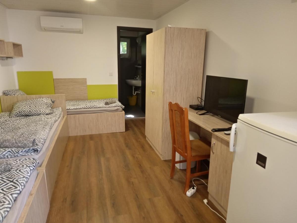 Tiszaliget Apartman Es Szallo Szolnok Exteriér fotografie