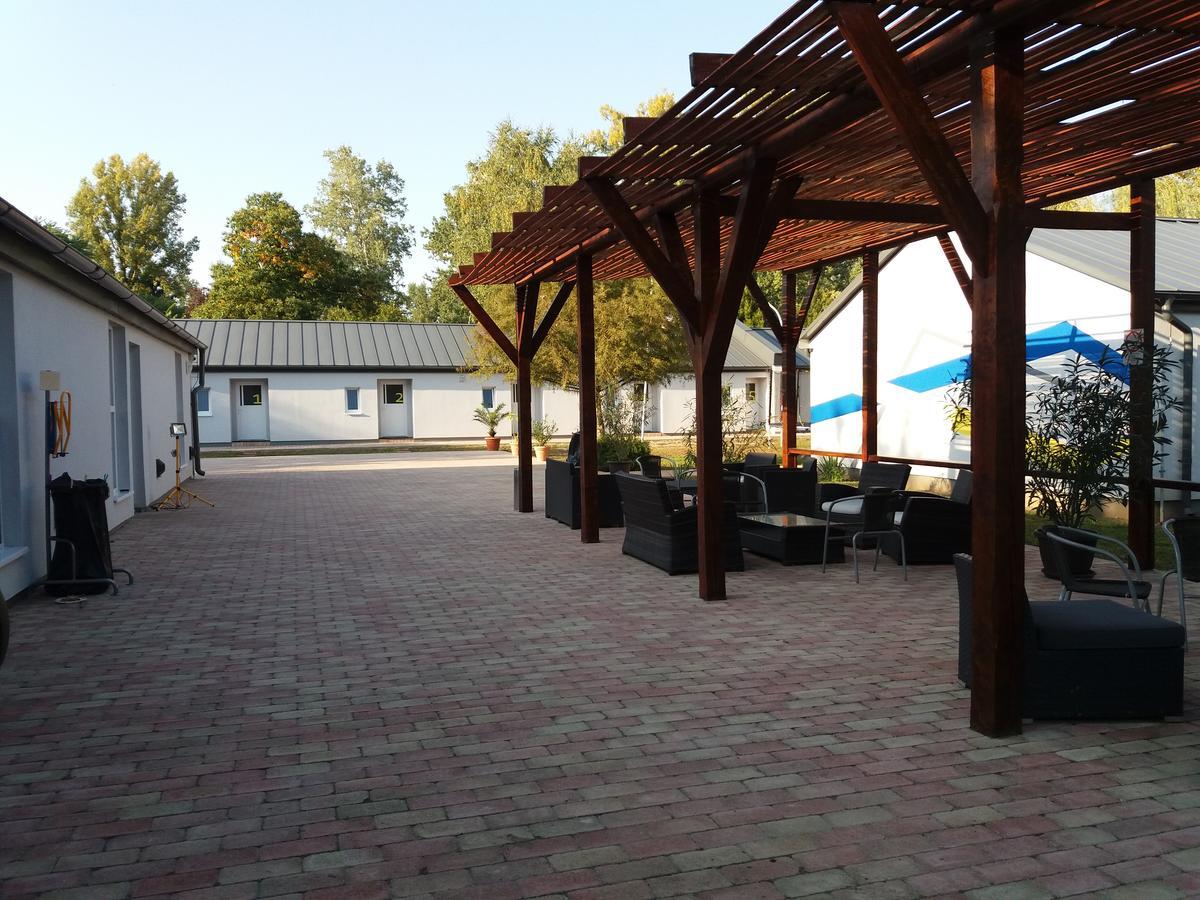 Tiszaliget Apartman Es Szallo Szolnok Exteriér fotografie